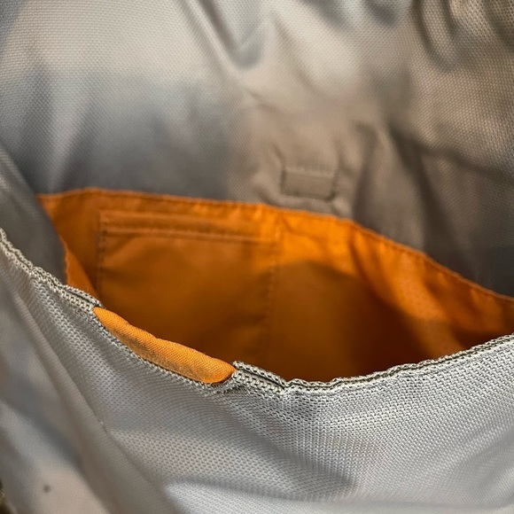 Tumi T-tech Gray Messenger Crossbody Shoulder Bag - Picture 11 of 13